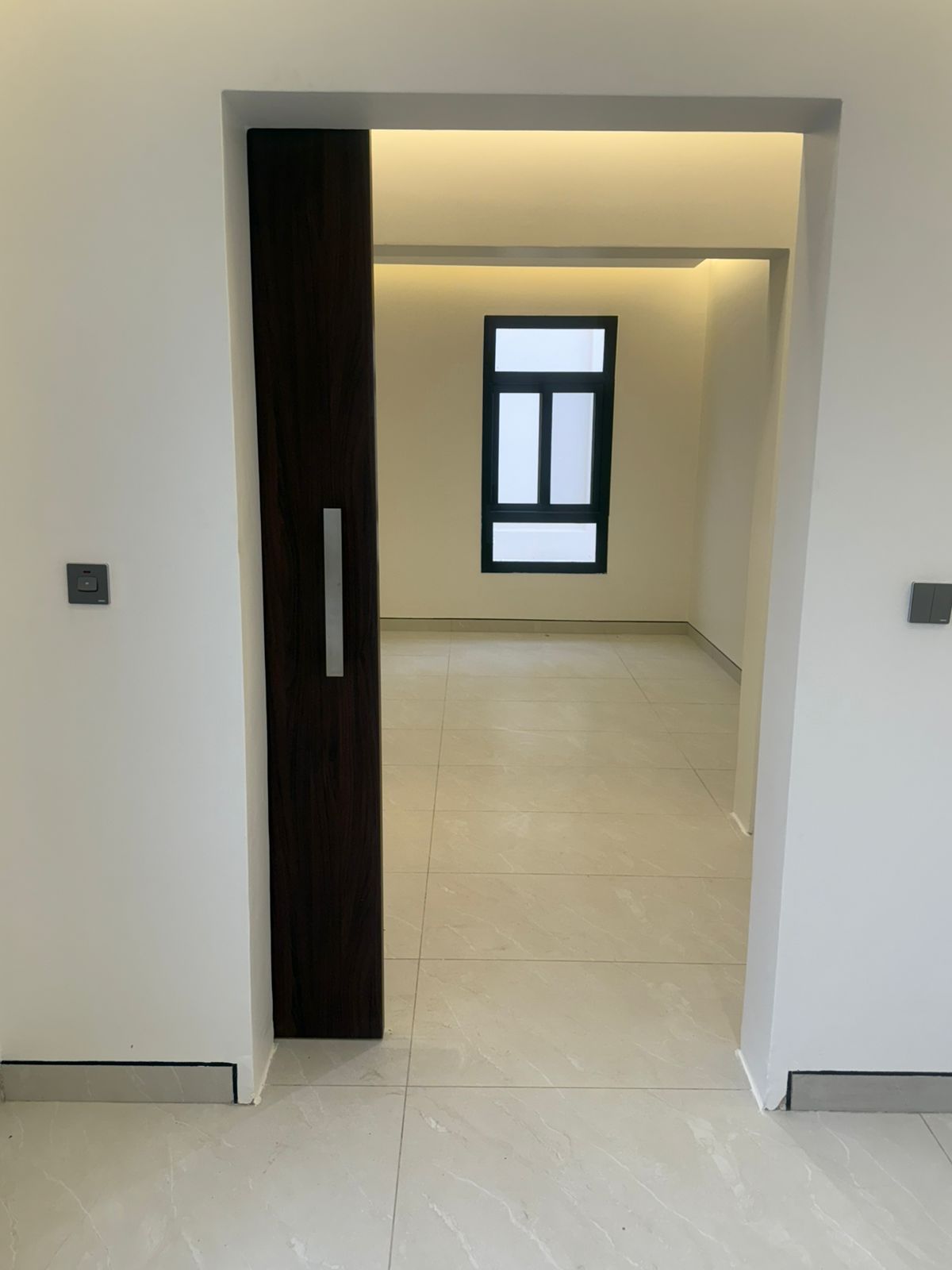 نموذج باب منفذ 04