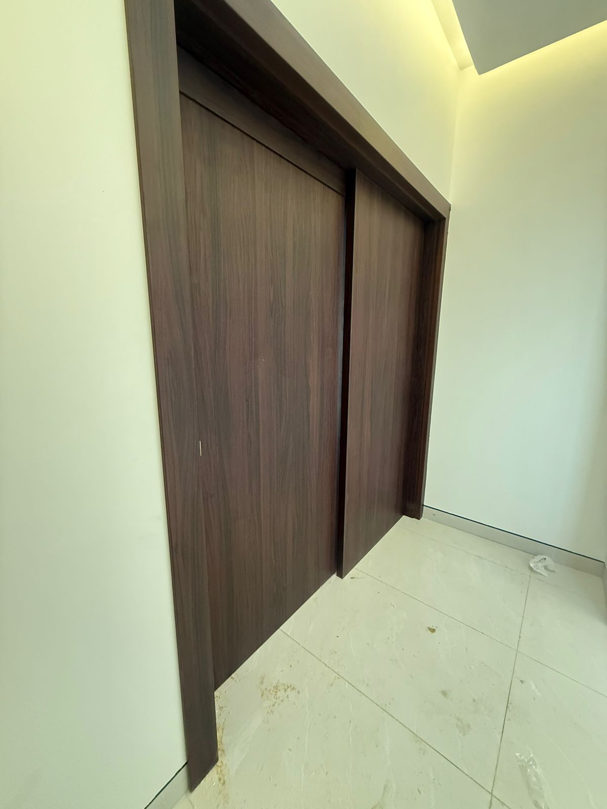 نموذج باب منفذ 05
